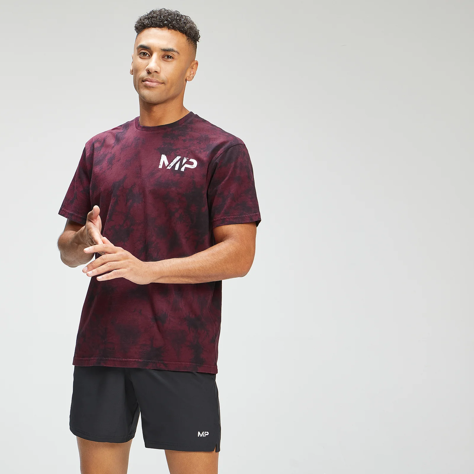 MP Men's Adapt Tie Dye Short Sleeve Oversized T-Shirt - Black/Merlot - XXS Obrázok 1