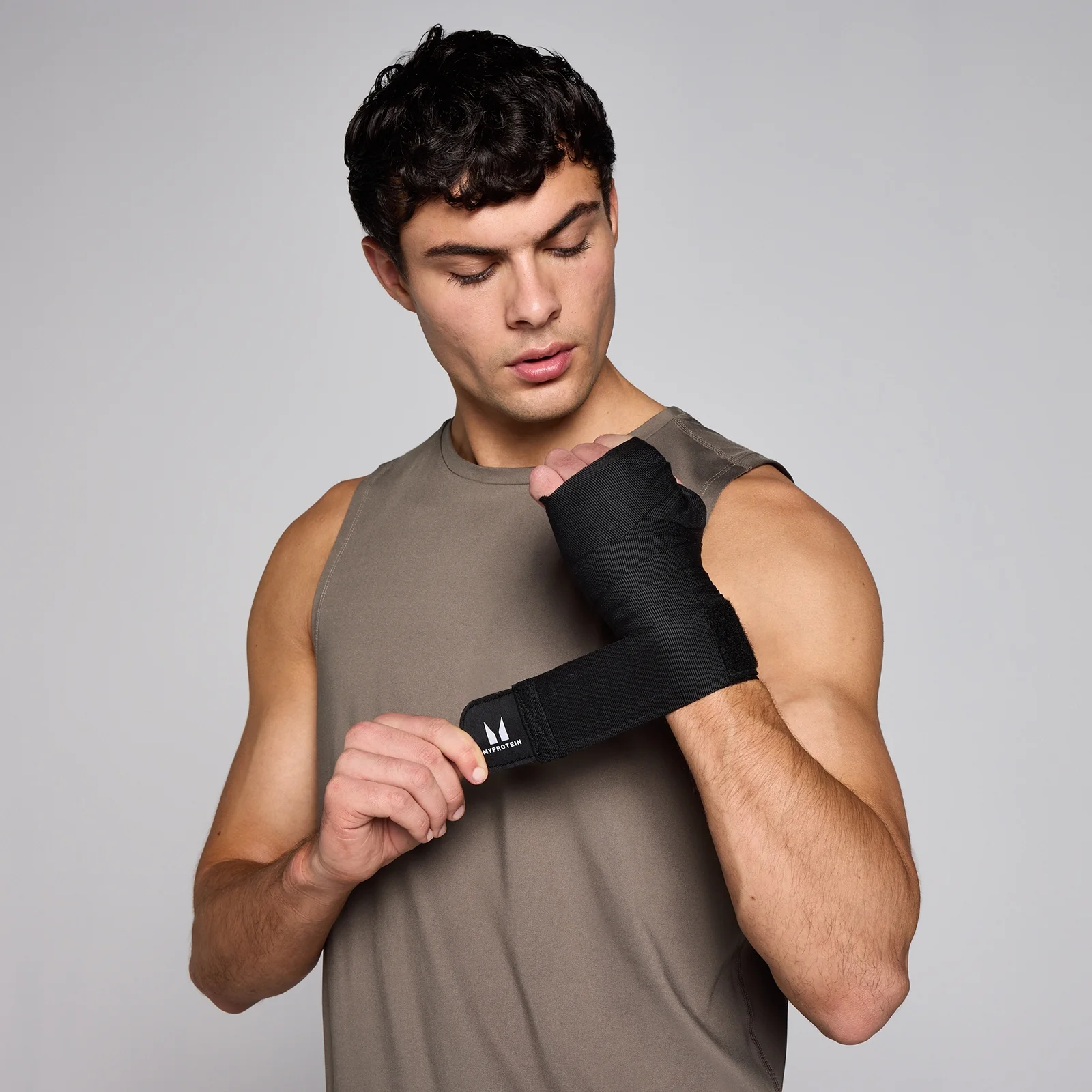Bandáže na ruky Myprotein – čierne Obrázok 3