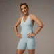 Kontrastný kraťasový overall MP x Tatiana s viazaním okolo krku – svetlomodrý
