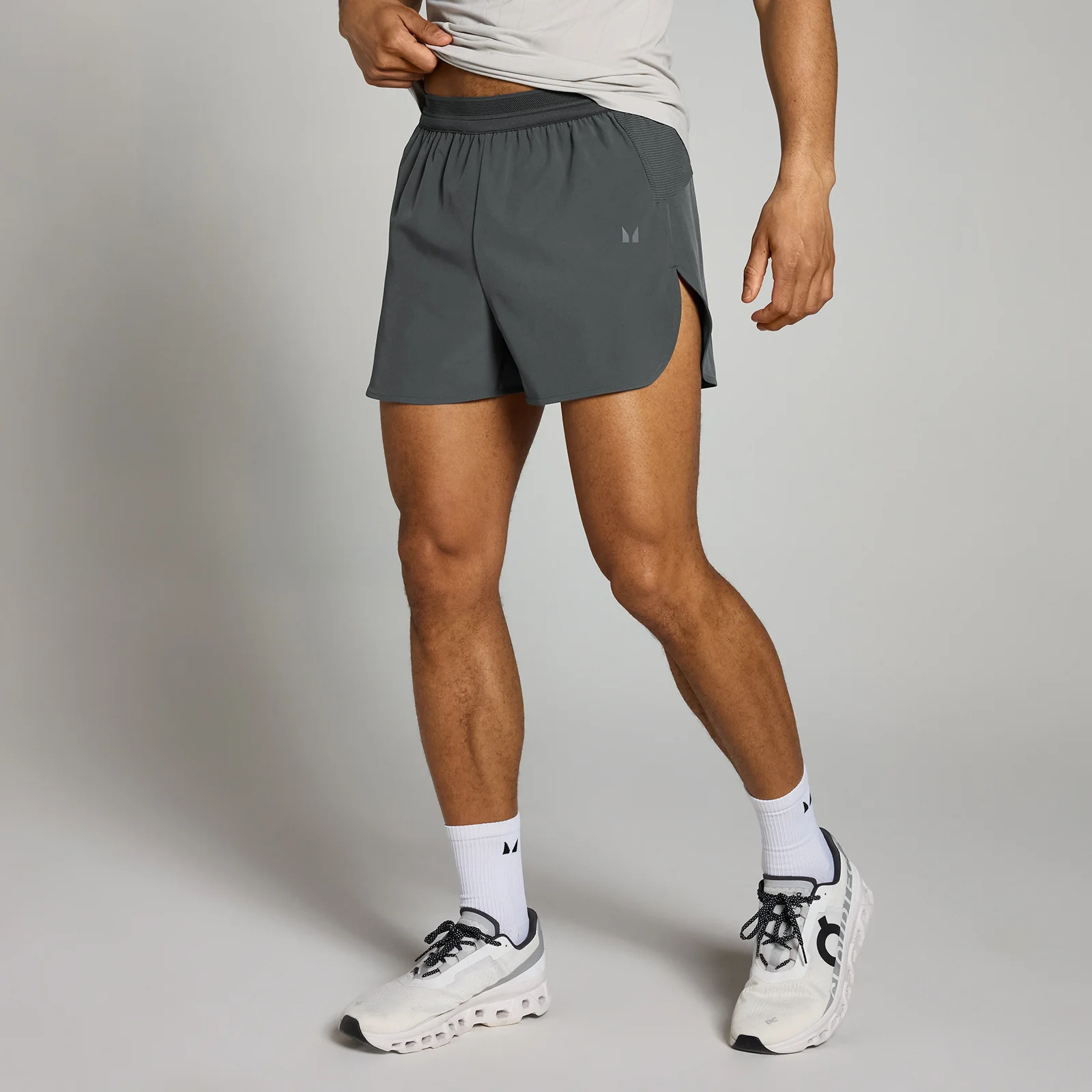 Pánske kraťasy MP Velocity s 8 cm dlhým vnútorným švom – tmavosivé - XS Obrázok 1