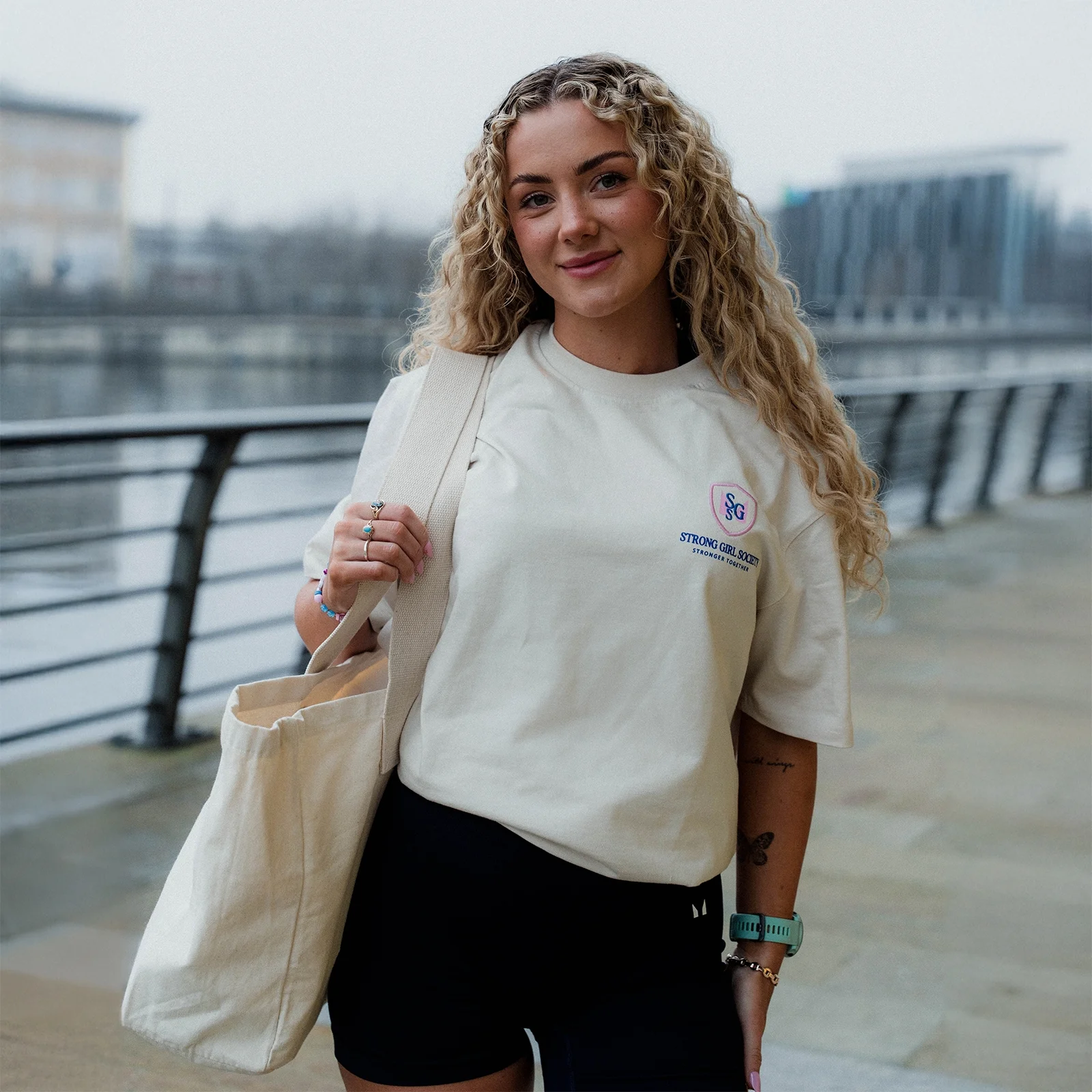 Dámske tričko MP Strong Girl Society – béžové - XS Obrázok 1