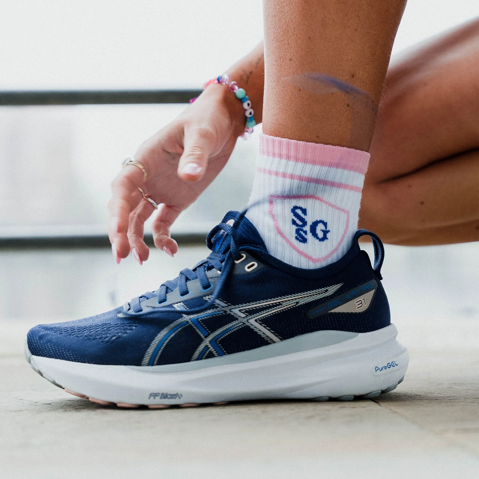 Klasické ponožky MP Strong Girl Society (1 balenie) – biele - UK 2-5 Obrázok 1